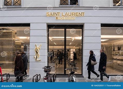 ysl ropa hombre|Tienda en línea oficial de Saint Laurent .